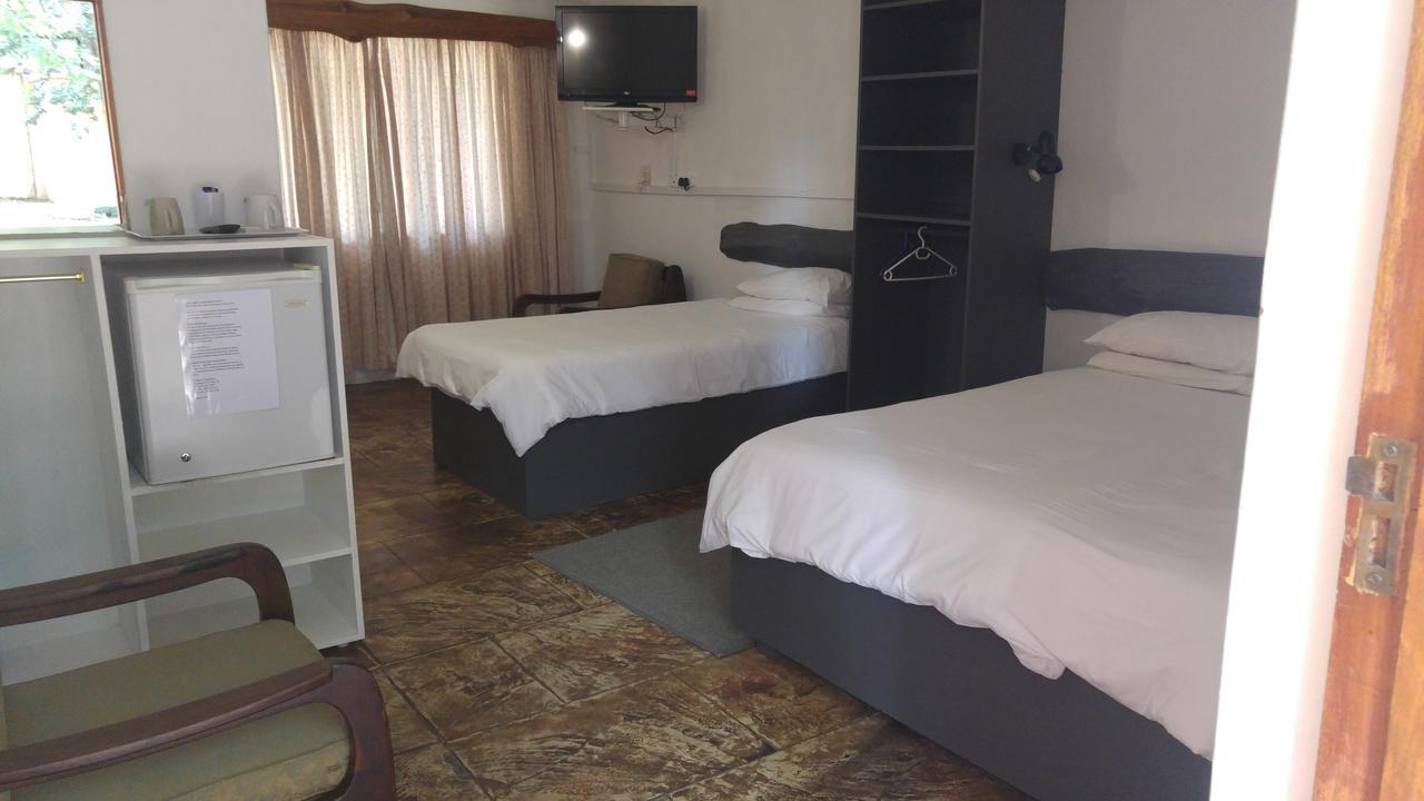 Hoedspruit Hotel Bagian luar foto