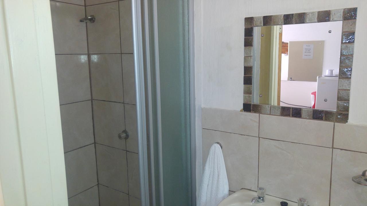 Hoedspruit Hotel Bagian luar foto